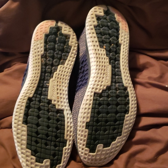 Reebok sneakers - Picture 3 of 5